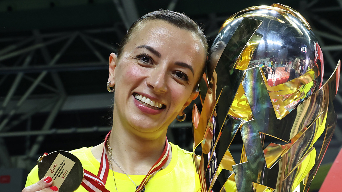 Pelin Çelik, Fenerbahçe'ye geri döndü