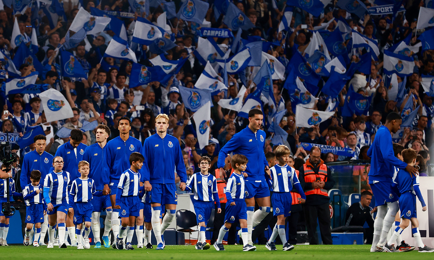 Farioli'nin Porto'su şampiyon oldu: İlk tebrik Jose Mourinho'dan