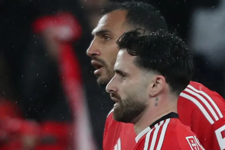 Rafa Silva'nın ilk golünü attığı maçın ardından olay! Portekiz, Benfica'nın paylaşımını konuşuyor - 2 Rafa Silva'nın ilk golünü attığı maçın ardından olay! Portekiz, Benfica'nın paylaşımını konuşuyor - 2