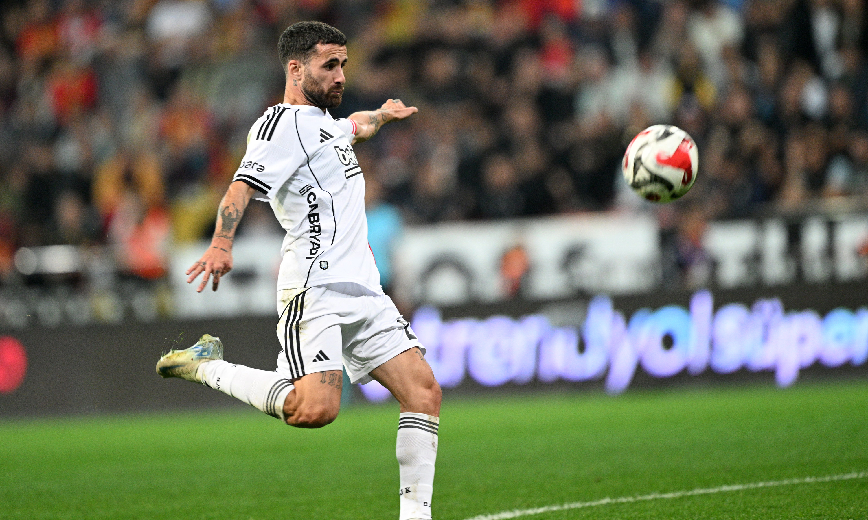 Rafa Silva'dan Kayseri'ye Hat-trick Sürprizi: 'Meğer Ben de Golcüymüşüm!'