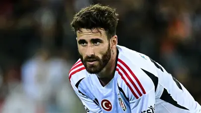 Rafa Silva sonrası Beşiktaş'ta bir veda daha: 7.5 milyon euro ödenecek Rafa Silva sonrası Beşiktaş'ta bir veda daha: 7.5 milyon euro ödenecek