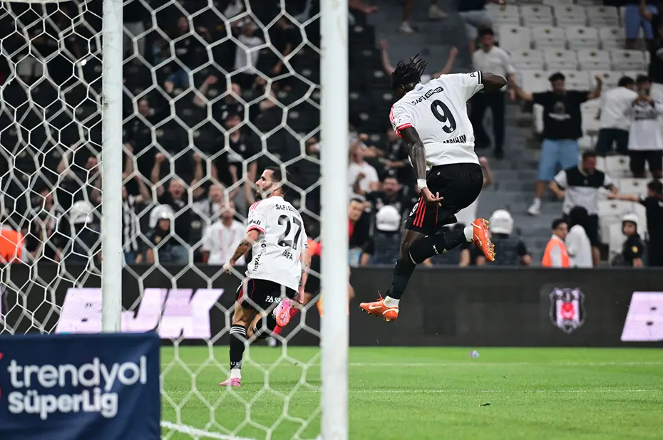 "Hocanın mantalitesi Beşiktaş'la uyuşmuyor" | Spor yazarları Beşiktaş için ne dedi? - 3