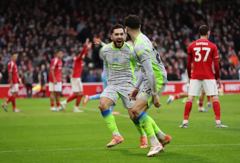 Rayan Cherki'den Manchester City'ye hayat öpücüğü