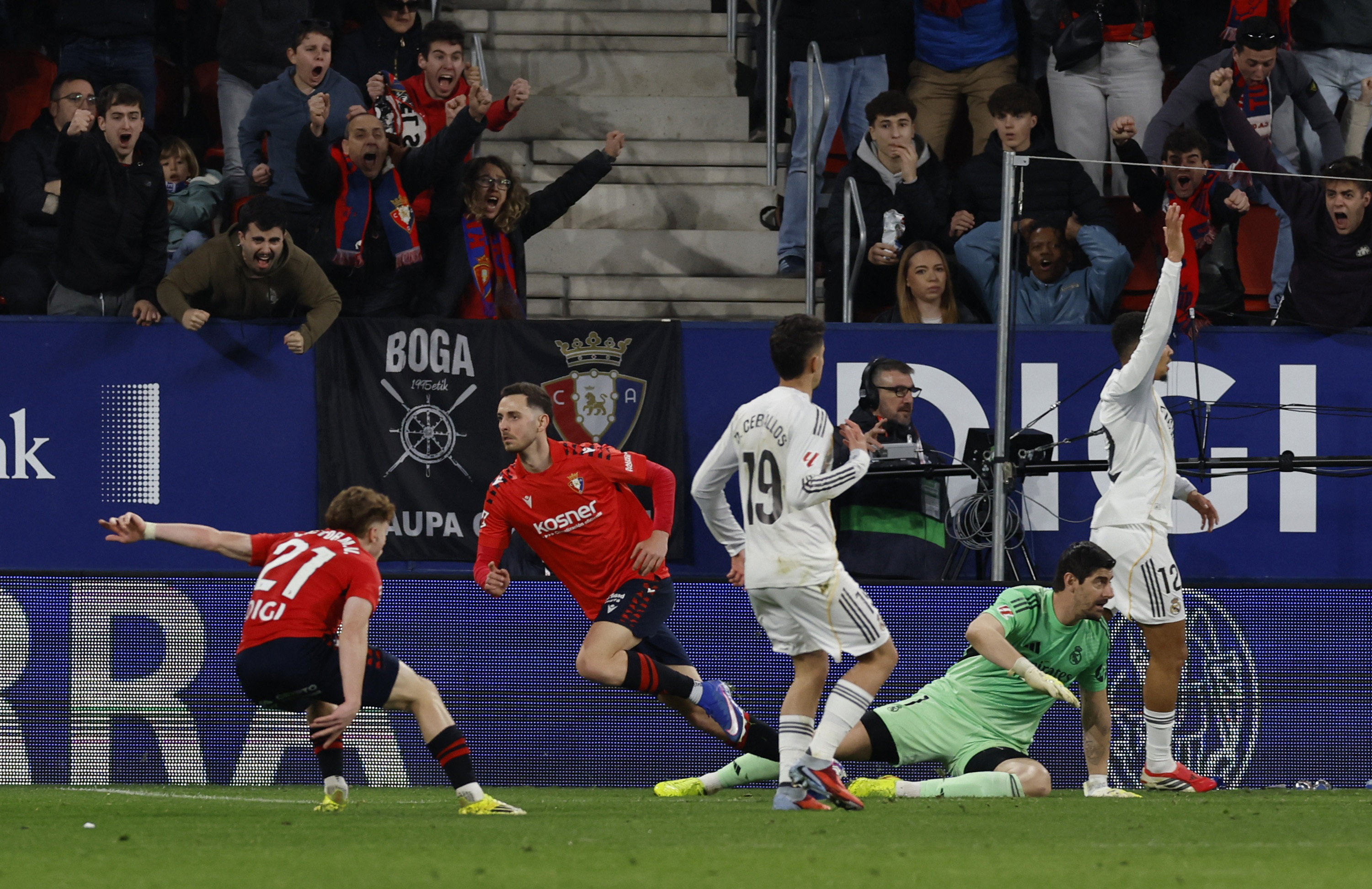 Real Madrid'den Osasuna'ya 'Yanlış Kapı' Ziyareti: Puansız Döndüler!