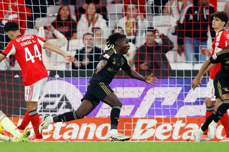 Galatasaray, 3. transferi bitirdi: Renato Nhaga İstanbul'da - 2