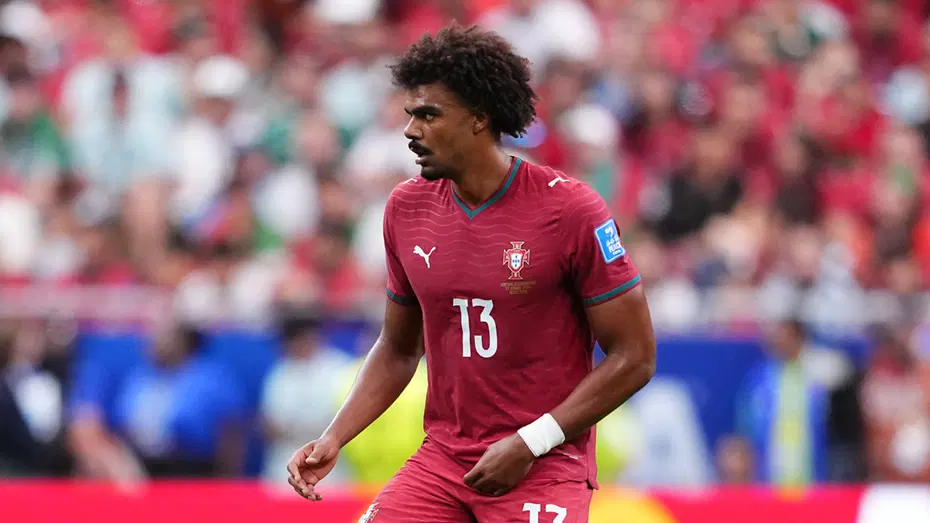 Renato Veiga'dan koridorda tek kelimelik Galatasaray açıklaması! Masadaki para ortaya çıktı - 3 Renato Veiga'dan koridorda tek kelimelik Galatasaray açıklaması! Masadaki para ortaya çıktı - 3