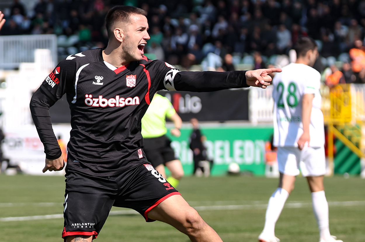 Sivasspor'da 3 yıldız isim için sakatlık açıklaması