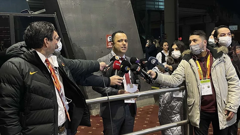 Osimhen transferi için kulübe para verecek mi? Canlı yayında duyurmuştu, beklenen açıklama geldi - 1 Osimhen transferi için kulübe para verecek mi? Canlı yayında duyurmuştu, beklenen açıklama geldi - 1