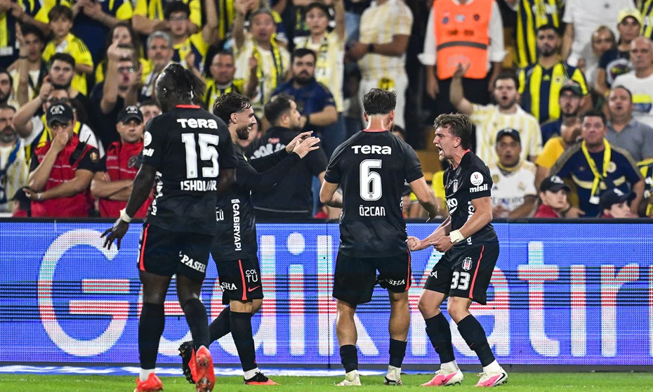 Vincenzo Italiano'dan bambaşka bir Beşiktaş! Erzurumspor maçında herkesi şaşırtacak - 1 Vincenzo Italiano'dan bambaşka bir Beşiktaş! Erzurumspor maçında herkesi şaşırtacak - 1