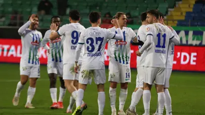 Halil Dervişoğlu'nun 4 gol attığı maçta Rizespor farklı kazandı