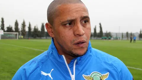 Roberto Carlos'tan akıl donduracak itiraf: "Kazancımın yüzde 99'unu kaybettim!"