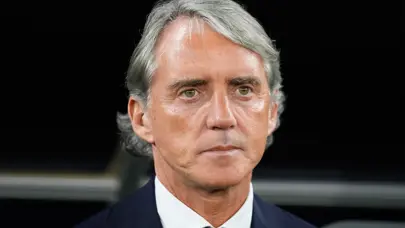 Roberto Mancini, yeni takımına imzayı attı