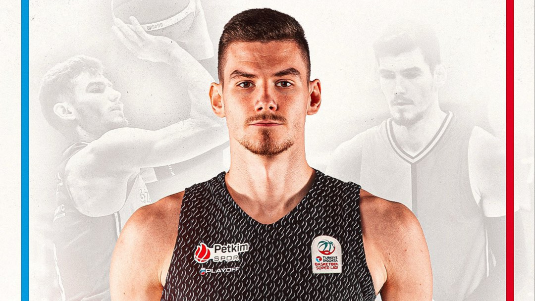 Galatasaray'dan ayrılıp Aliağa Petkimspor'a imza attı