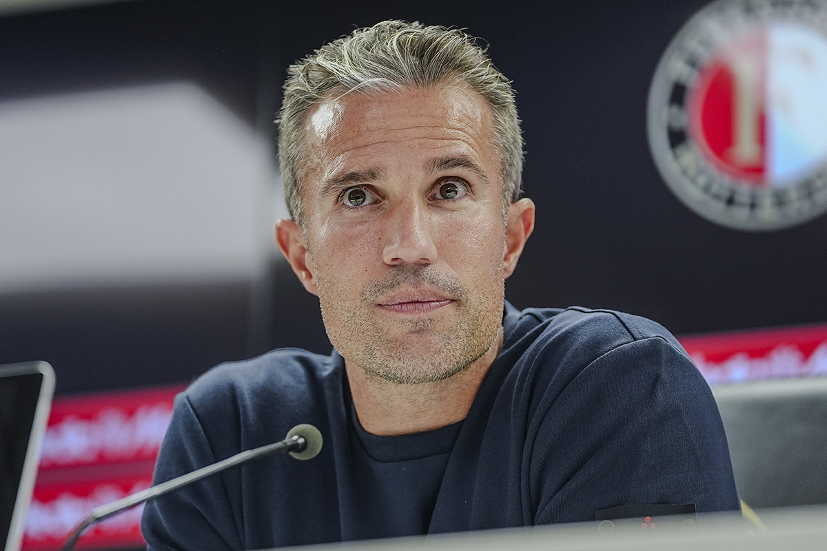Robin van Persie'den Mourinho'nun maç sonundaki sözüne flaş cevap geldi