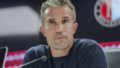 Robin van Persie'den Mourinho'nun maç sonundaki sözüne flaş cevap geldi