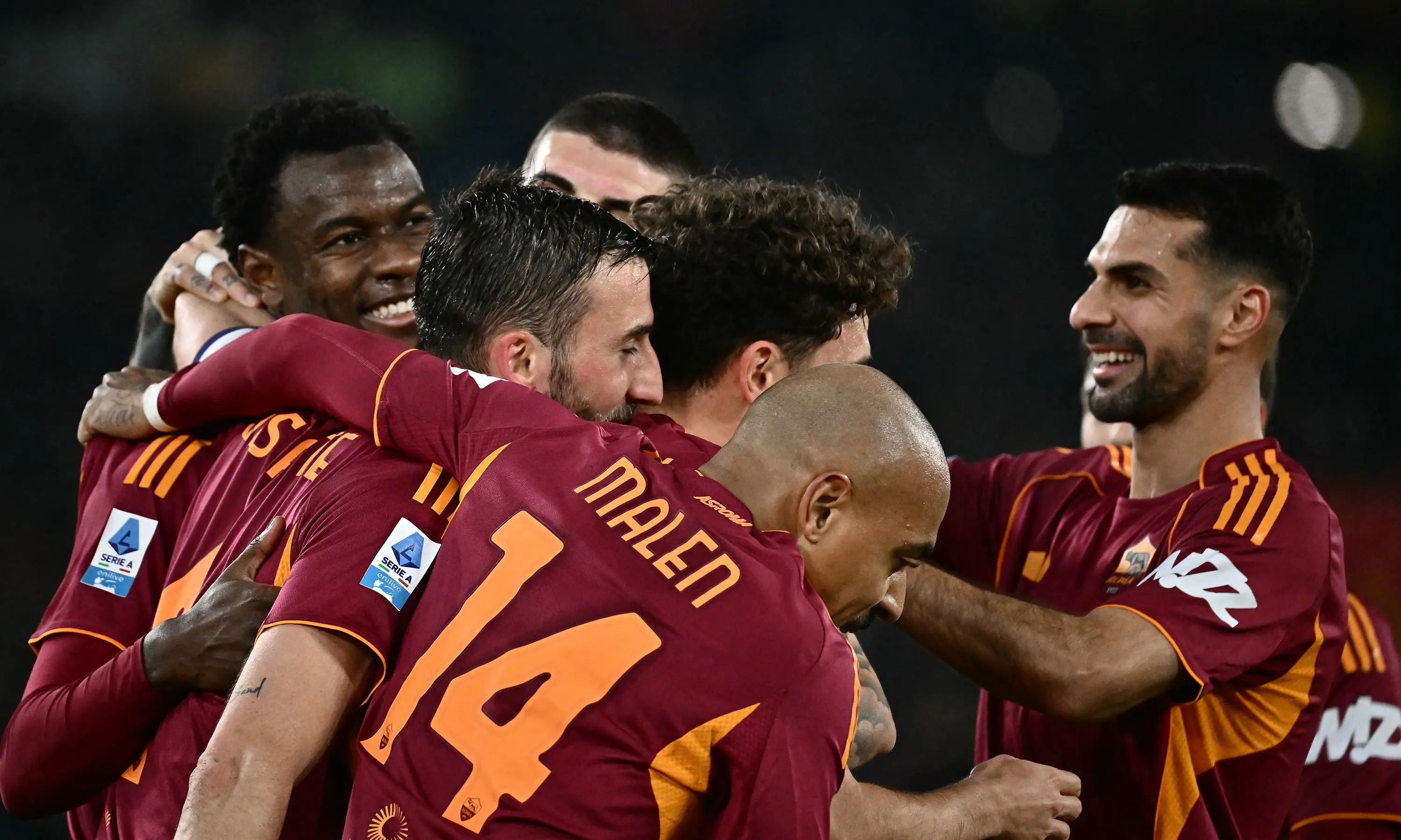 Roma evinde 3 puanı 3 golle aldı