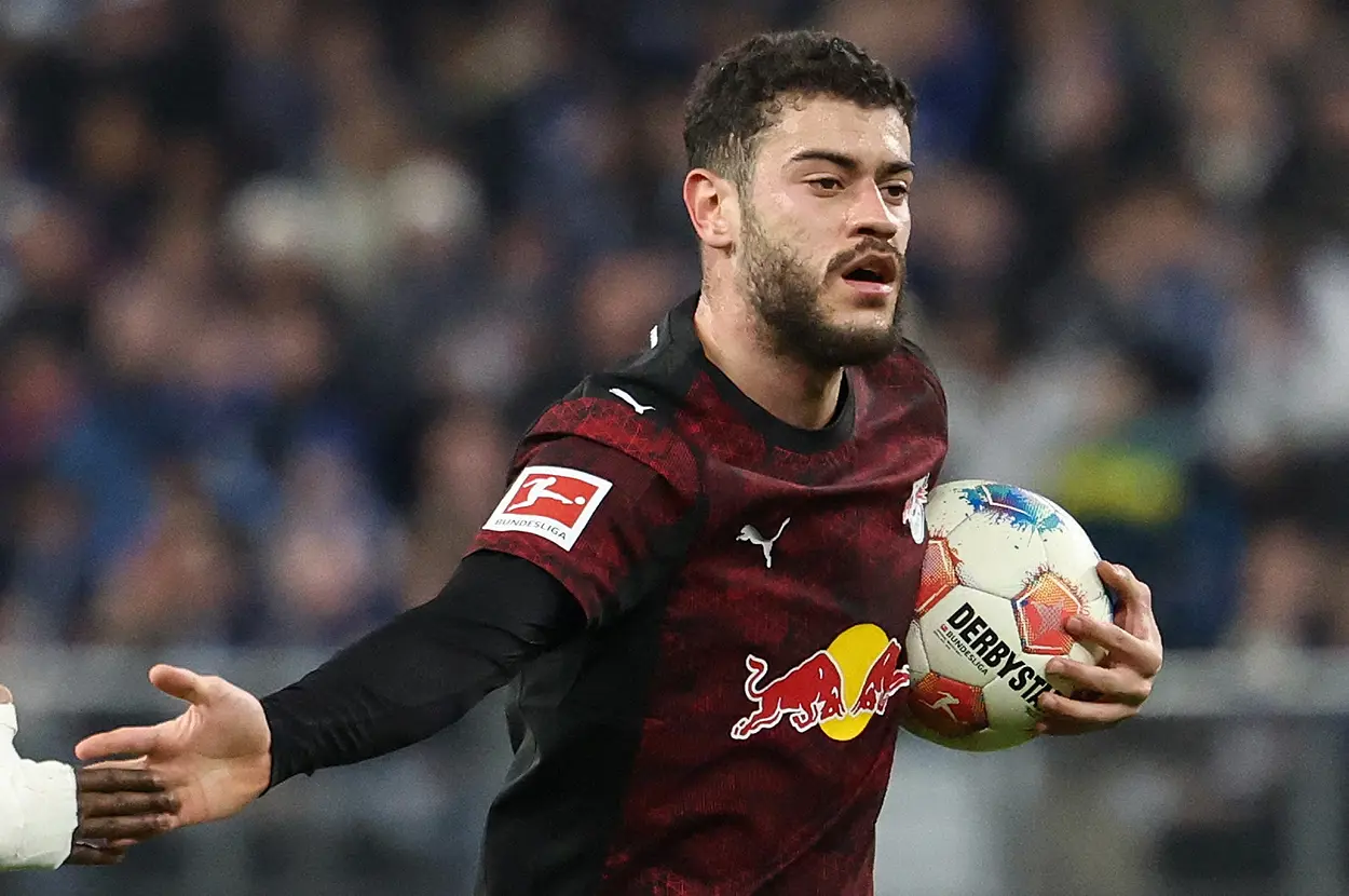 Romulo'dan Almanya'yı sallayan akılalmaz gol! Bakan bir daha bakıyor