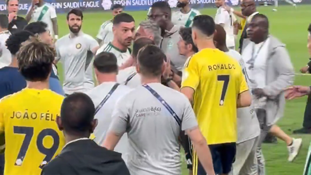 Ronaldo'dan Merih'e 'Sakin Ol Şampiyon' Ayarı: Karne Günü Sezon Sonunda!