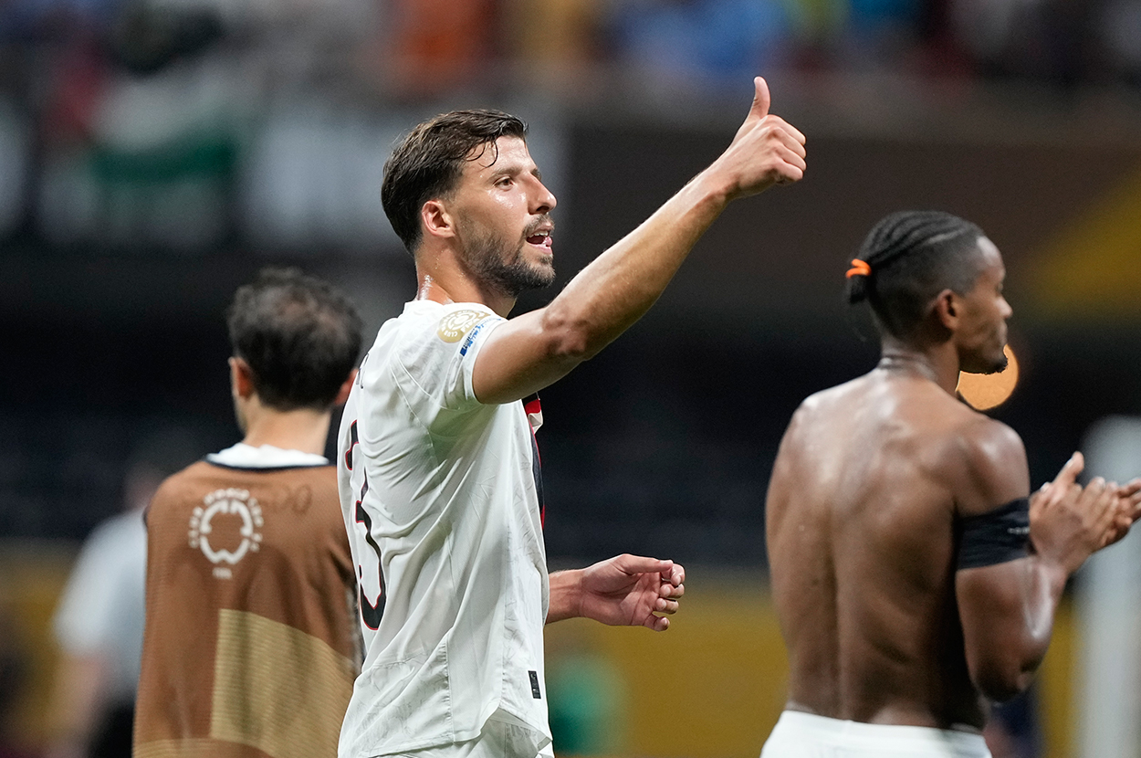 Manchester City'den Ruben Dias'a yeni sözleşme