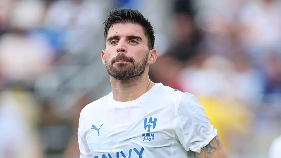 Okan Buruk'un transferini en çok istediği yıldıza dünya devi de talip oldu - 3