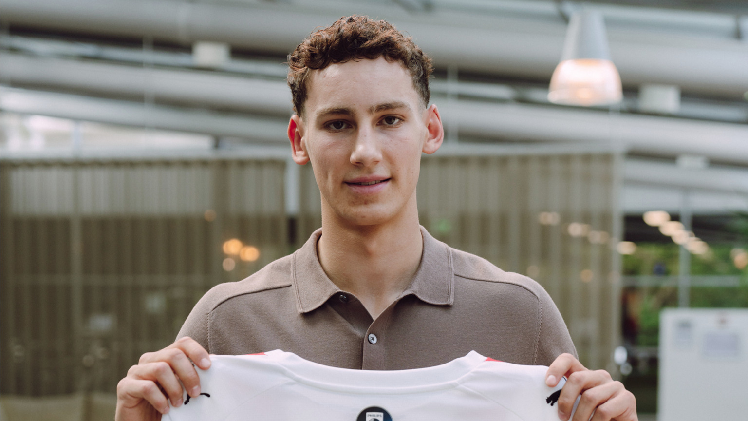 PSV, van Bommel'i transfer etti