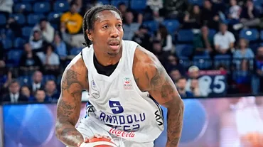 Anadolu Efes, ABD'li yıldızı ile yollarını ayırdı