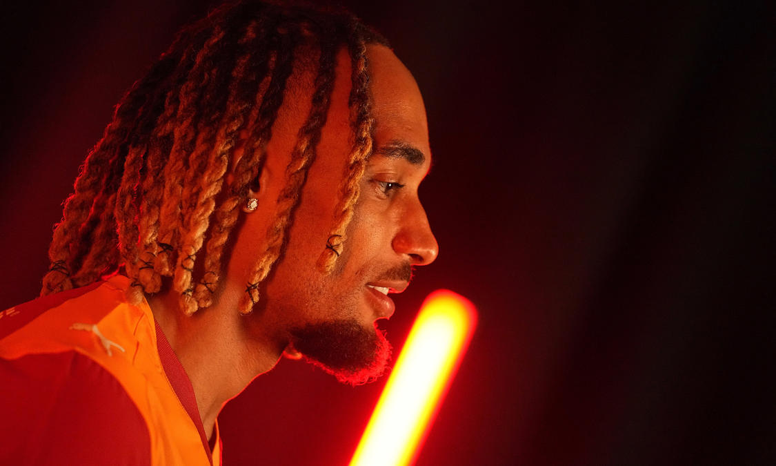 Sacha Boey'in Galatasaray'a transferi için Kompany'den yanıt: Ayrılık kararının sebebini açıkladı