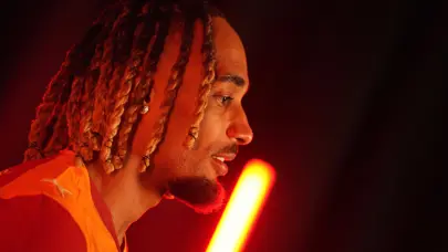 Sacha Boey: "Büyük mutluluk duyuyorum" Sacha Boey: "Büyük mutluluk duyuyorum"