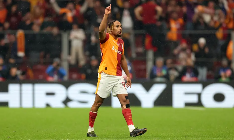 Osimhen için gelip bambaşka isme tutuldular! Galatasaray'dan rekor bonservisle ayrılacak - 4 Osimhen için gelip bambaşka isme tutuldular! Galatasaray'dan rekor bonservisle ayrılacak - 4