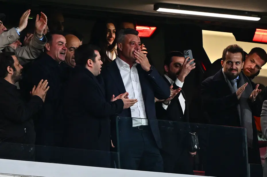 Serbest bırakılan Sadettin Saran, Olimpiyat Stadı'nda böyle karşılandı - 4