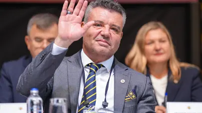 Tam 37 kupası olan yıldız futbolcu, Sadettin Saran'ın transfer listesinin tepesinde Tam 37 kupası olan yıldız futbolcu, Sadettin Saran'ın transfer listesinin tepesinde