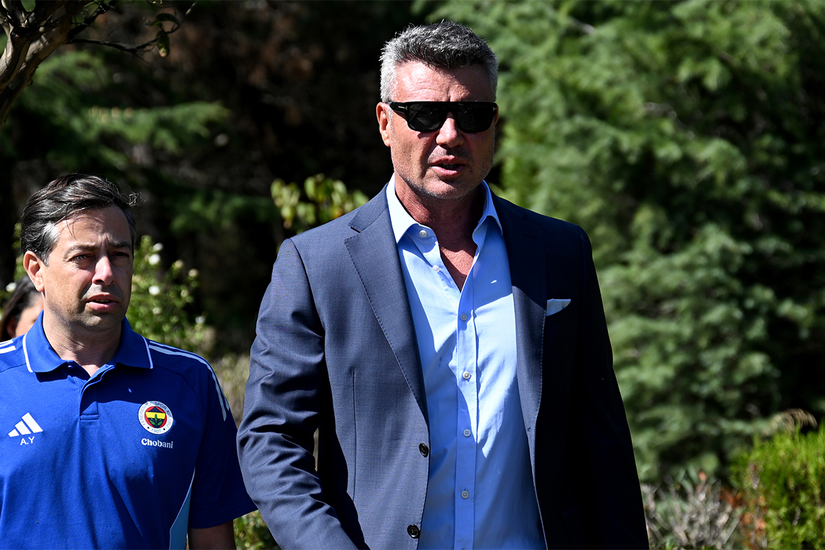 Fenerbahçe'de ilk ayrılık: Sadettin Saran yüz yüze görüşüp kararını iletti