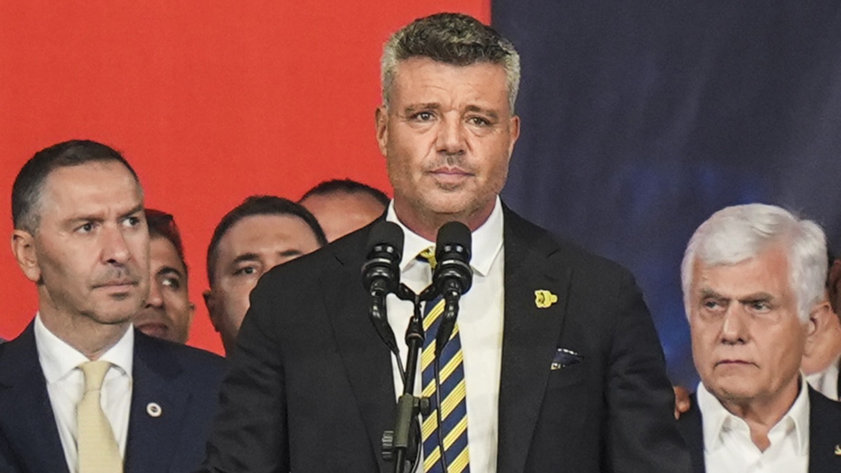 Saran Gelir Gelmez Fener'de Şimşekler Çaktı: Tedesco'ya 'Tam Yol İleri', Ali Koç'a 'Hadi Sen Zagreb'e!' Dedi!