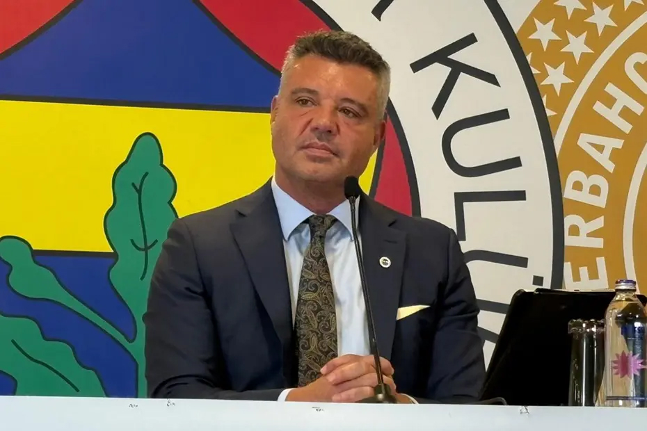 Fenerbahçe Başkanı Sadettin Saran, kulüp televizyonunda gündeme dair açıklamalarda bulundu. Sadettin Saran, Ademola Lookman transferiyle ilgili de konuştu.