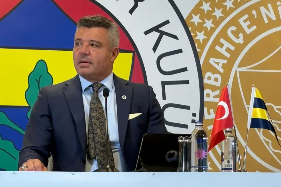 Fenerbahçe'de yönetime tam yetki: Oylamaya sunulan tüm maddeler kabul edildi - 18 Fenerbahçe'de yönetime tam yetki: Oylamaya sunulan tüm maddeler kabul edildi - 18