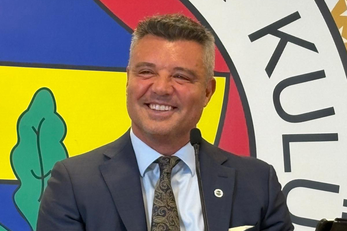 Saran'dan Fenerbahçe Taraftarına Mesaj: 'Transferde Çok Ciddiyiz!' (Sanırsın Yeni Keşfettiler)