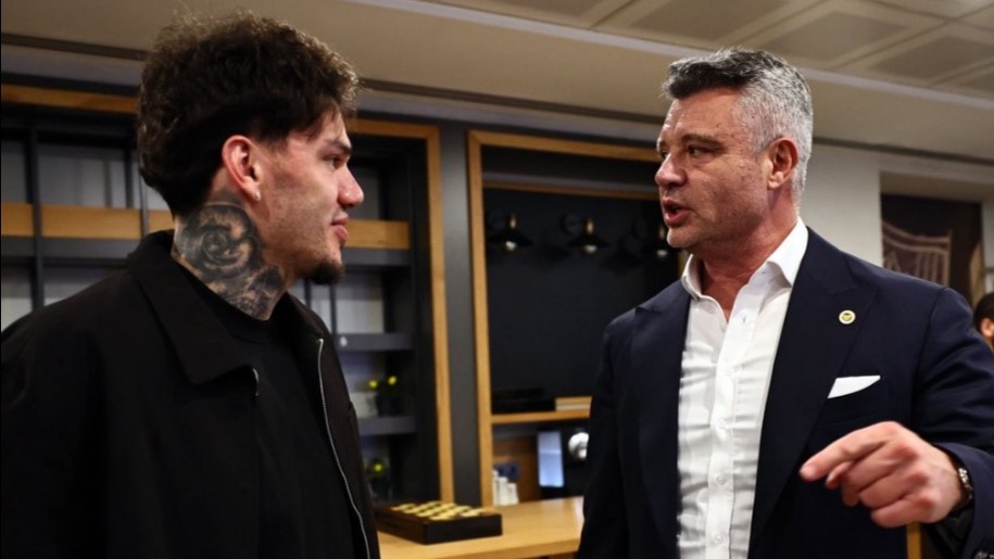 Fenerbahçe'de WhatsApp'ta Duygusal Anlar: Ederson 'Bütün Sorumluluk Bende' Diye İnlemiş!