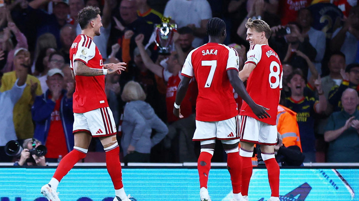 Son şampiyon Arsenal, kaldığı yerden devam ediyor