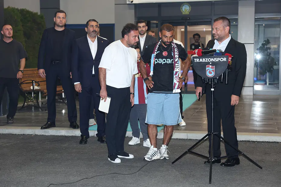 Taraftarlarda büyük coşku: Mohamed Salah Trabzon'a geldi - 3