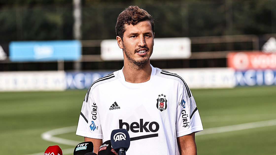 Kartal Yuvasında Yaprak Dökümü: Salih Uçan Uçtu, Asllani Misafirhaneden Ayrıldı!