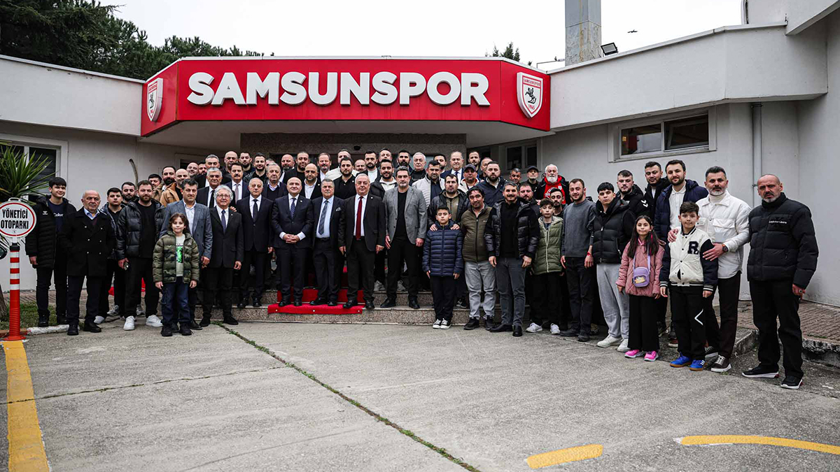 Samsunspor'da Bayramlaşma Coşkusu: Hedef Şampiyonlar Ligi, Gerisi Teferruat!