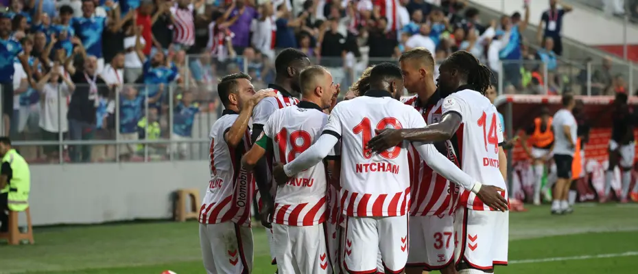 Dünyanın en iyi takımları açıklandı: Galatasaray ile Fenerbahçe arasındaki fark açılıyor, 24 sıra gerileyen takım hangisi? - 17