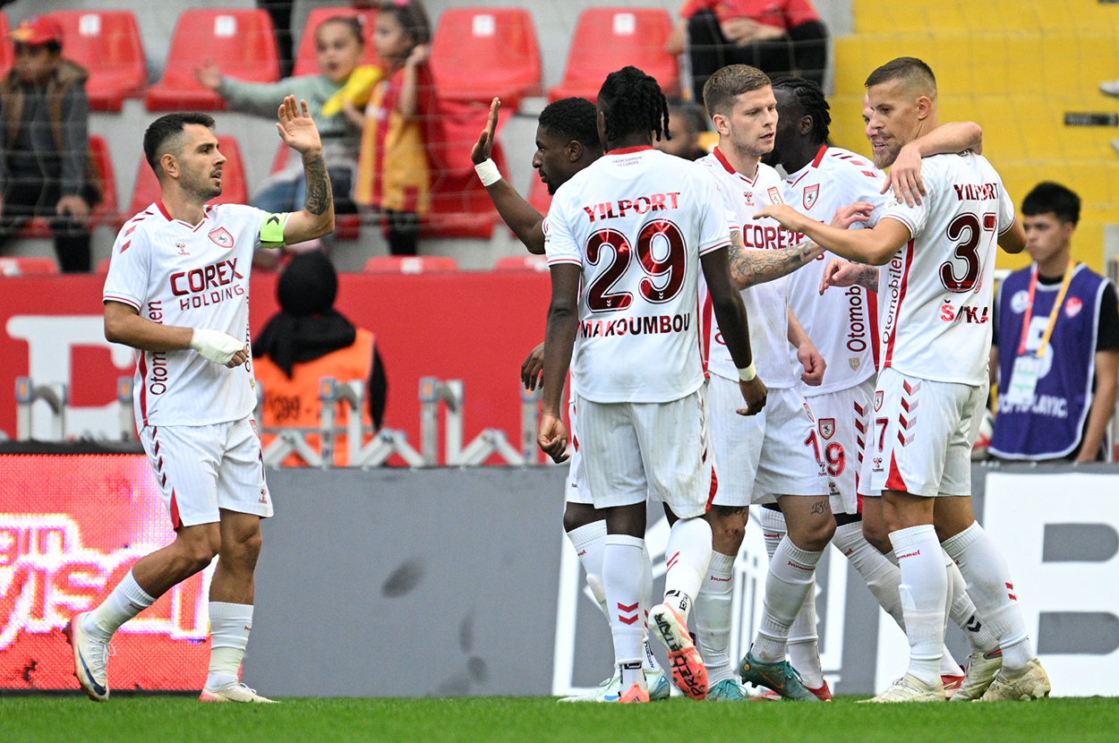 Samsunspor Avrupa'da Destan Yazıyor (Galiba): Dinamo Kiev'e Fırtına Alarmı!