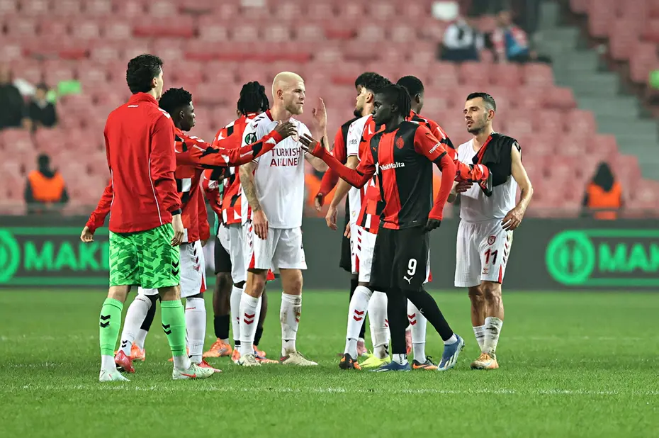 Azerbaycan'dan Peru'ya Samsunspor dillerde: "Sansasyonel bir şekilde zirveye yerleşti" - 7