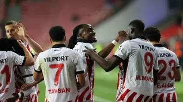Samsunspor sezonu galibiyetle kapattı