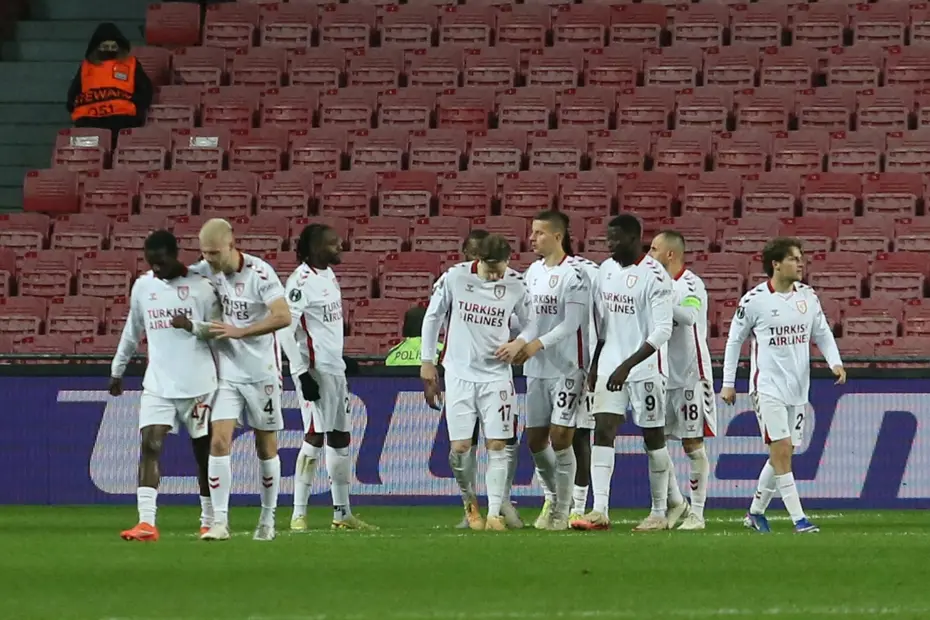 Samsunspor Avrupa'da tarih yazıyor! Farklı galibiyet Makedon basınında manşetlere taşındı - 4