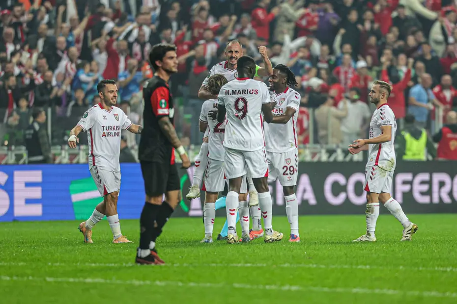 Azerbaycan'dan Peru'ya Samsunspor dillerde: "Sansasyonel bir şekilde zirveye yerleşti" - 3