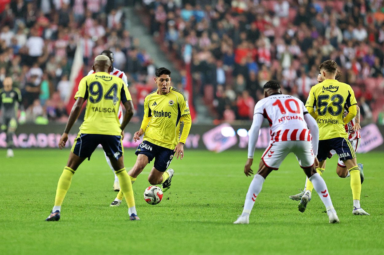 Fenerbahçe, Samsun'dan beraberlikle dönüyor: Galatasaray'ın puan kaybettiği haftada fırsat teptiler