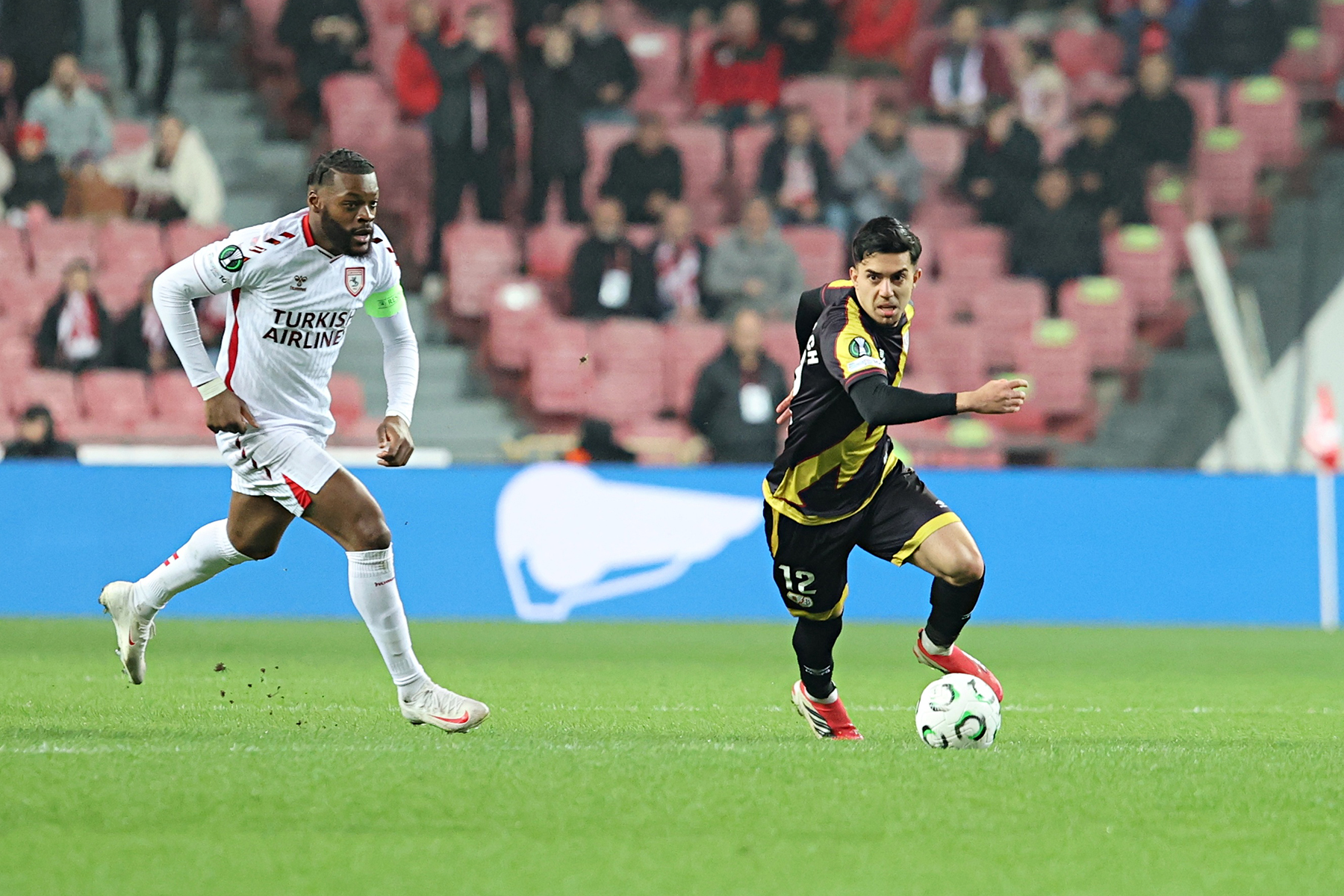 İspanya'da manşetlerde aynı isim var: Herkes Samsunspor-Rayo Vallecano maçını konuşuyor