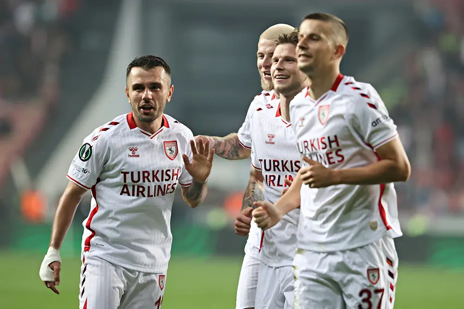 Liderin kasası doldu! Samsunspor'un UEFA'dan elde ettiği gelir belli oldu - 4 Liderin kasası doldu! Samsunspor'un UEFA'dan elde ettiği gelir belli oldu - 4